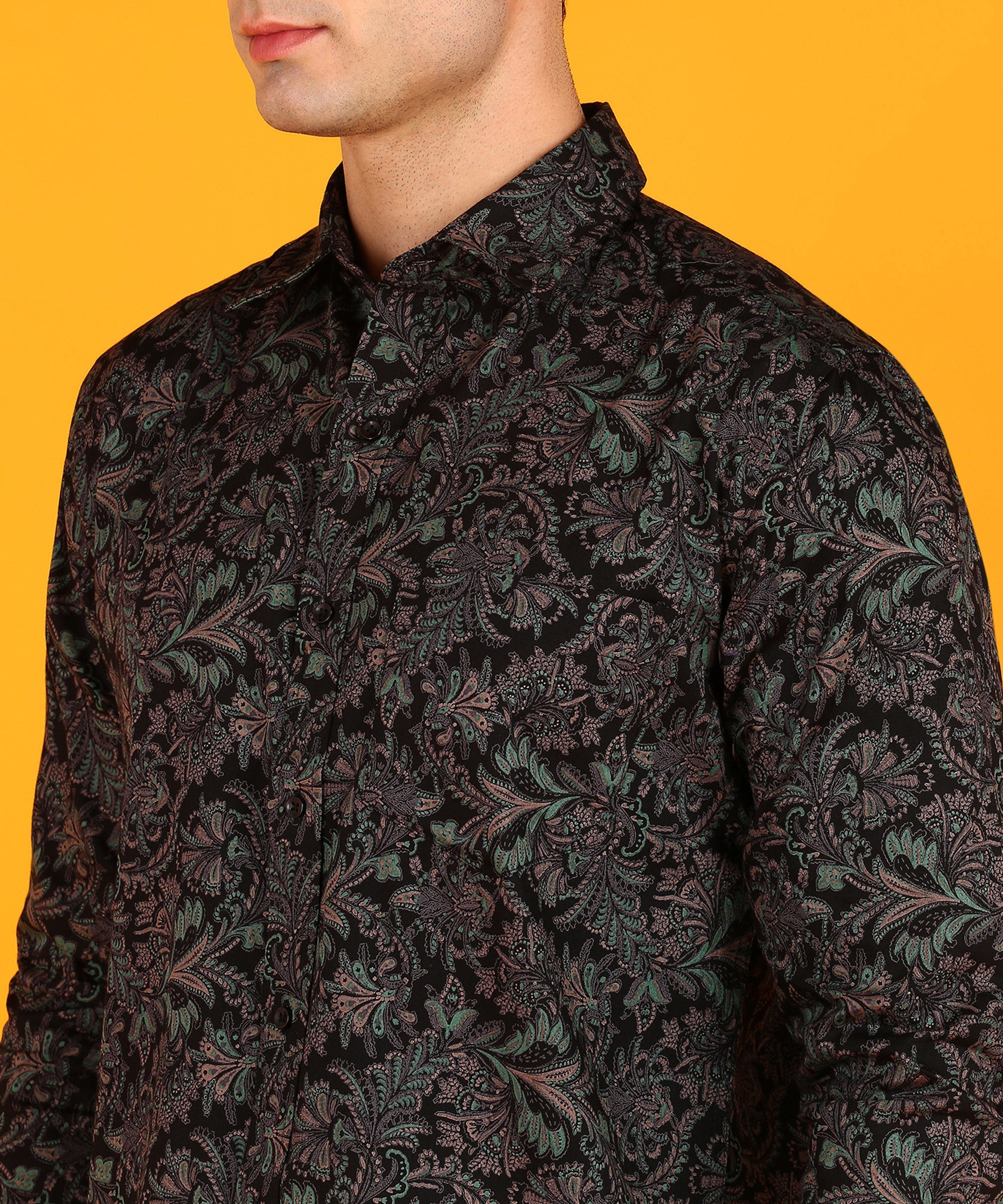 Men's Full Sleeve Black & Green Leaf Motif Shirt