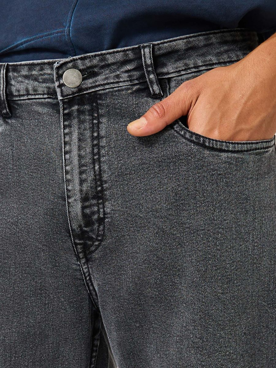 Black straight fit jeans for men